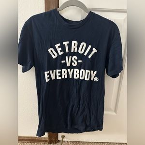 DETROIT VS EVERYBODY LOGO TEE